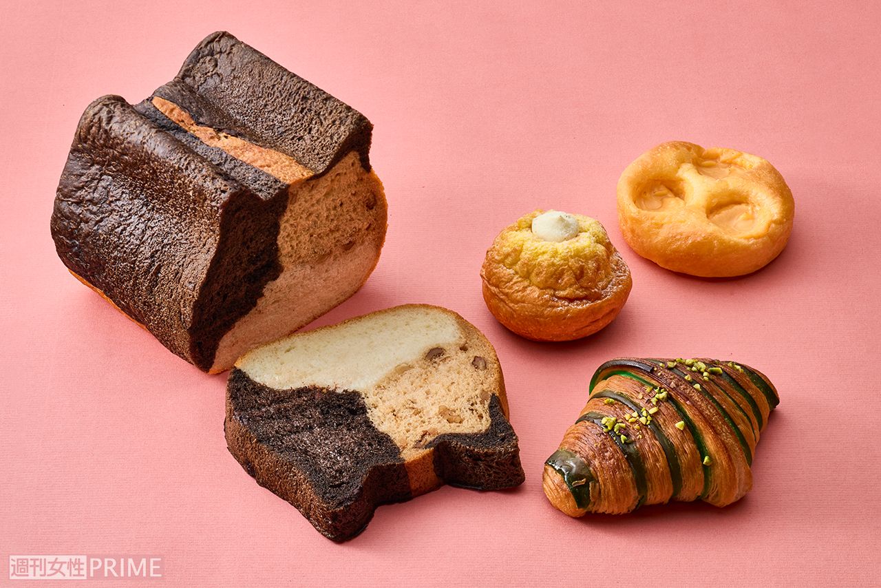 【ビジュアル映え系パン】ねこねこ食パン三毛猫（左）、クリームパン（中央）、ロブションのクリームパン（右上）、ピスタチオクロワッサン（右下）