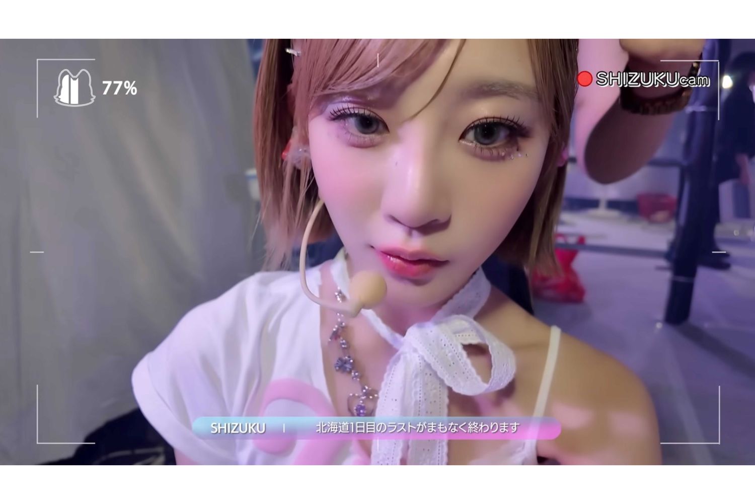 10月19日に『ME:I』の公式YouTubeで公開されたビハインド動画には活動を休止したSHIZUKUの姿も（公式YouTubeより）