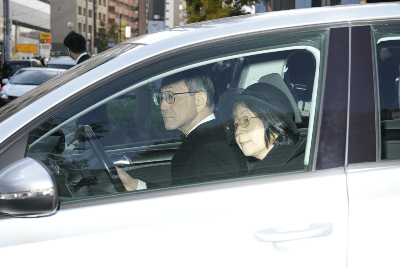 三笠宮妃百合子さまの斂葬の儀に出席した黒田夫妻