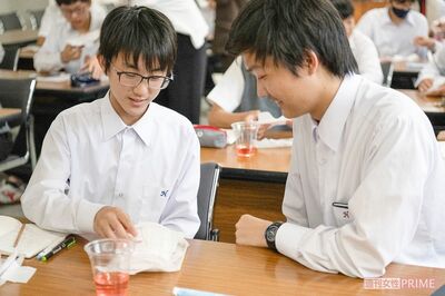 朝ドラ『虎に翼』でも話題の生涯約450回やってくる「生理」ナプキンの“表と裏がわからない”男子校の生徒…