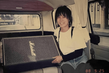 ロンドンに移住時、古道具店で珍しいアンプを見つけて