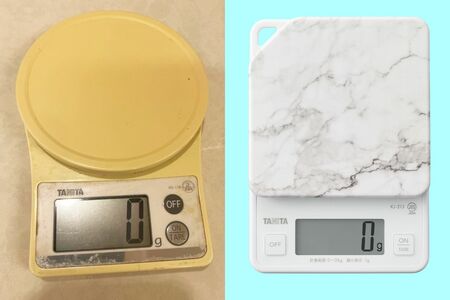 デジタルクッキングスケール（KJ-213-SWH）TANITA／2750円　※画像をクリックするとAmazonの商品ページにジャンプします。