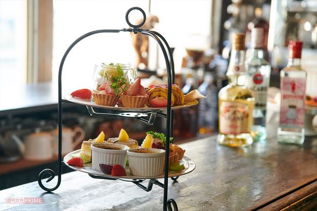 しげるちゃんと小森さんが食べた『アフタヌーンティー』。季節によって種類がかわる