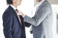 ゲス教育者！ 打撲・骨折、自殺未遂に妊娠中絶……DV教頭がW不倫教頭を訴えた