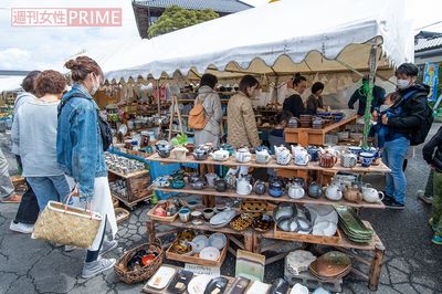 次の朝ドラ『スカーレット』で注目! “まるで楽園”の陶器市で宝探し