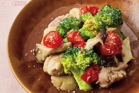 鶏とブロッコリーの洋風炒め　撮影／廣瀬靖士