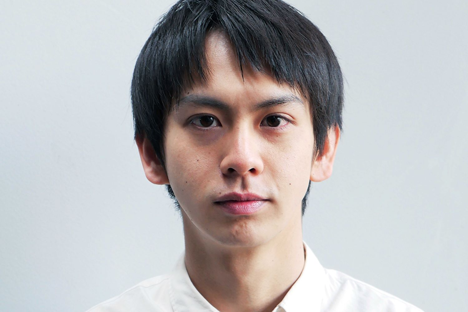 吉谷彩子と結婚を発表した秋元龍太朗（事務所公式ホームページより）