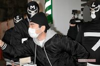 宮迫博之の『牛宮城』オープン初日は“一般客ほぼ無視”も開店を祝った出川哲朗とカンニング竹山