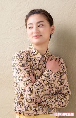 尾野真千子　撮影／高梨俊浩