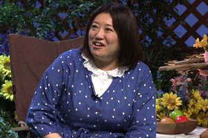 2020年9月放送『生理CAMP2020』に出演の森三中・黒沢かずこ　(c)テレビ東京