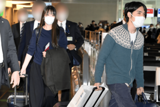 小室夫妻の結婚問題が皇族の結婚のハードルを上げることに（写真は'21年11月）