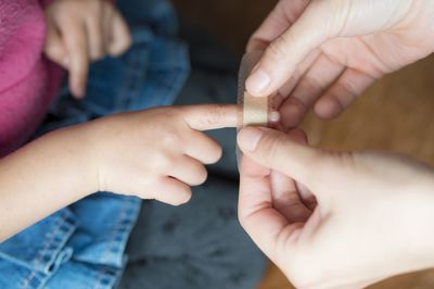 「絆創膏」のこと何て言う？マクドナルドの境界線は？“地域の不思議”集めてみた