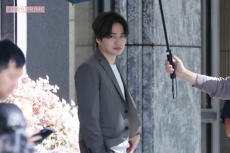 フジテレビ系ドラマ『ウソ婚』撮影に臨む菊池風磨