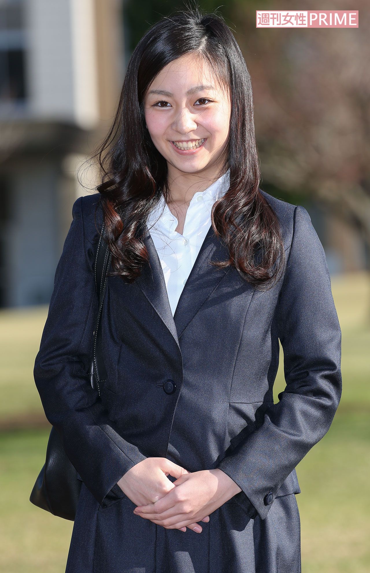 眞子さんが学ばれた国際基督教大学にAO入試で合格。佳子さまは'15年にご入学。カラーリングされたゆるふわヘアやメイクがオトナ女子の雰囲気に