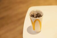 マクドナルド、開発に3年以上かけた渾身の“飲めるフタ”を提供開始で企業努力に称賛も「気持ち悪い」分か…