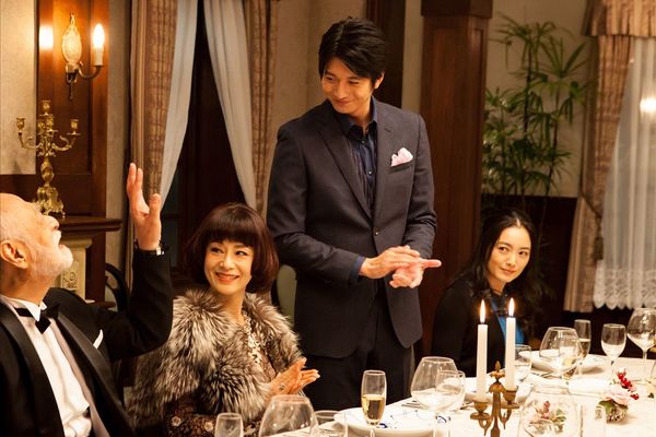 和やかな雰囲気も“謎の声”で凄惨な現場に　(c)テレビ朝日