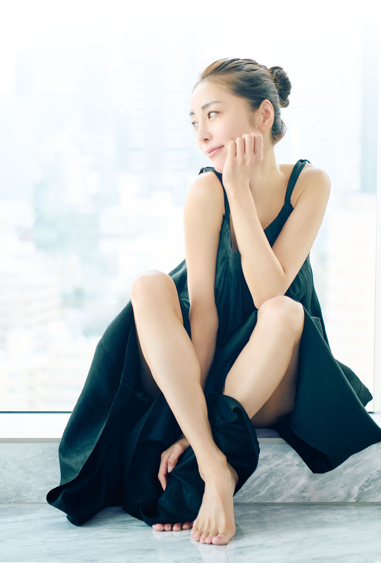 熊切あさ美ライフスタイル・フォトエッセイ『元祖崖っぷちアイドルの熊切あさ美が、全肯定BODYを手に入れた理由』より（撮影／山田智絵）
