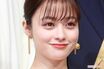 『ダブルインパクト』司会の橋本環奈、“胸元ブカブカドレス”のリベンジ成功も…“濃いめ目元メイク”に違和感「クマかと思った」