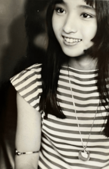 デビュー前の写真。18歳まで生きられないと、母も天功自身も信じていた