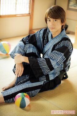 '13年7月。「明治座公演の後、お休みをいただいたので大好きな海に行ってきました！いつかダイビングにも挑戦してみたいけど、今回は素潜りで。気づいたら2～3時間ずーっと動画を撮っていました。全然飽きなくて、本当に楽しかった」　撮影／廣瀬靖士、週刊女性写真班