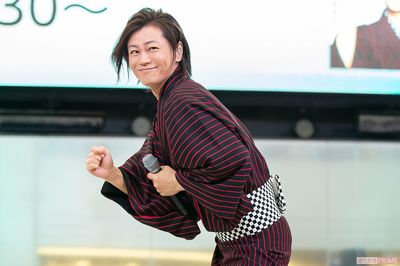 誰もが笑顔になる、氷川きよし『大丈夫』の「腰フリフリダンス」がアツい！