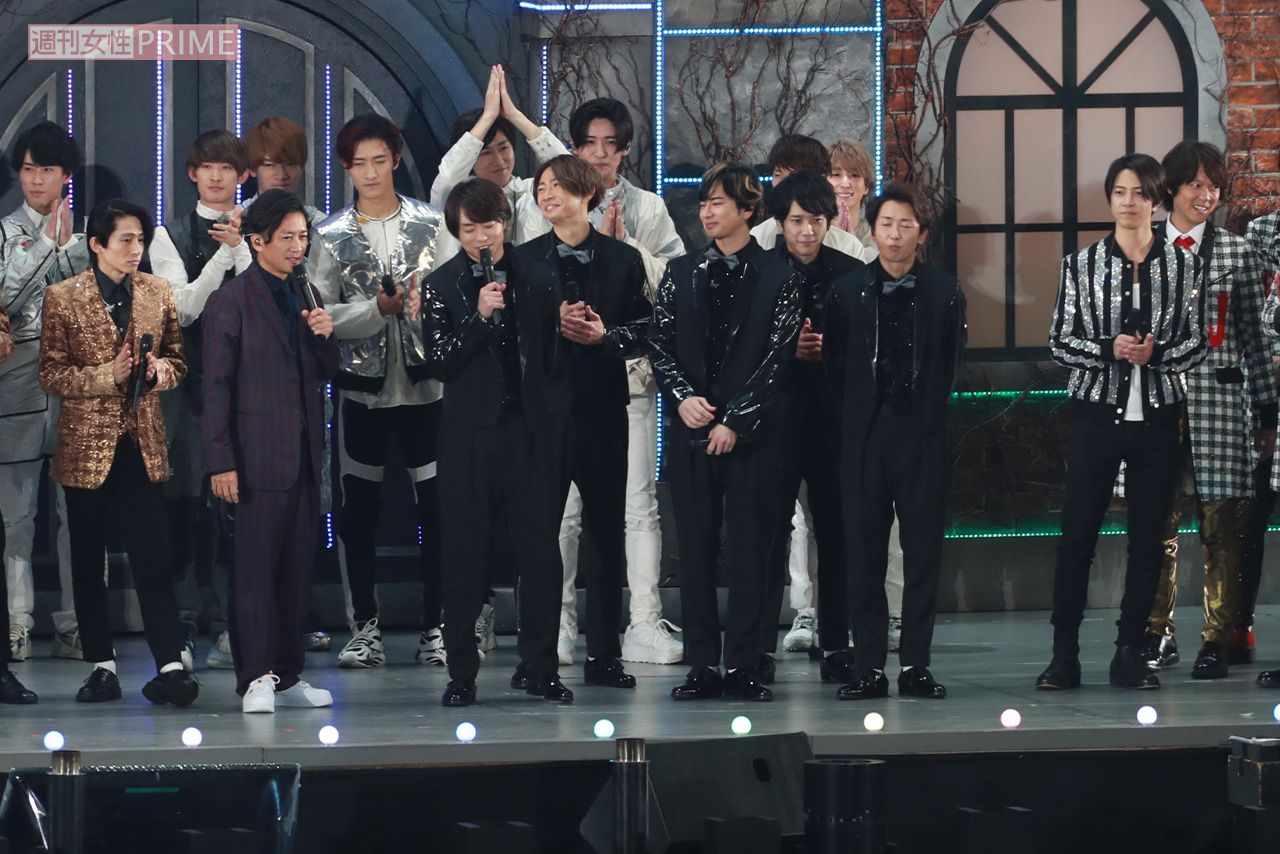 『カウコン2019-2020』に出演した嵐