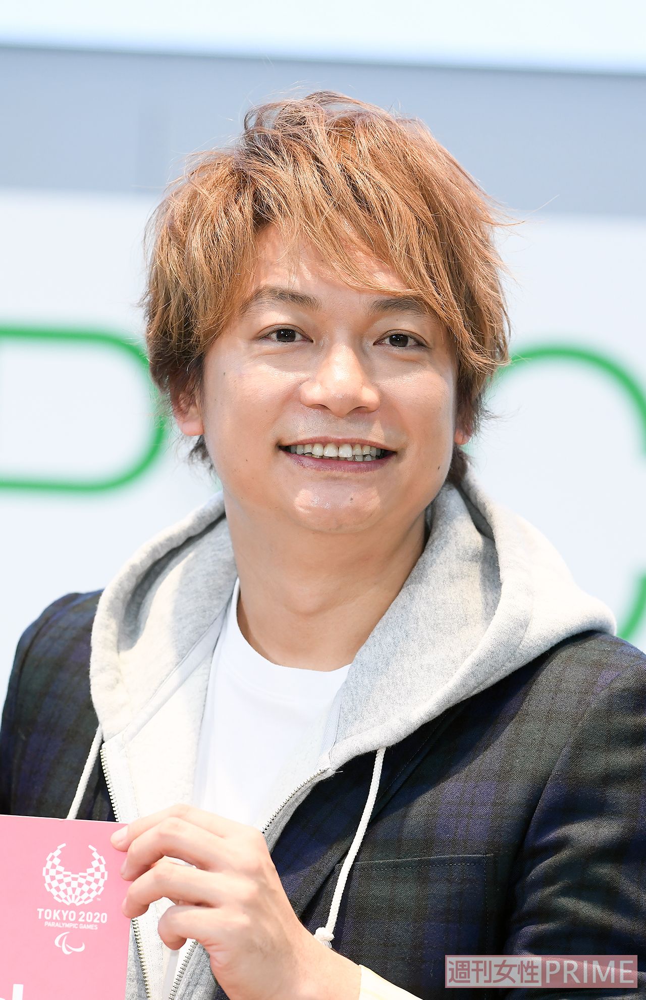 香取慎吾「いつも明るい髪色で、すごくオシャレに見えるかた。髪質が元気だと思うので、直線的なスタイルが似合います」