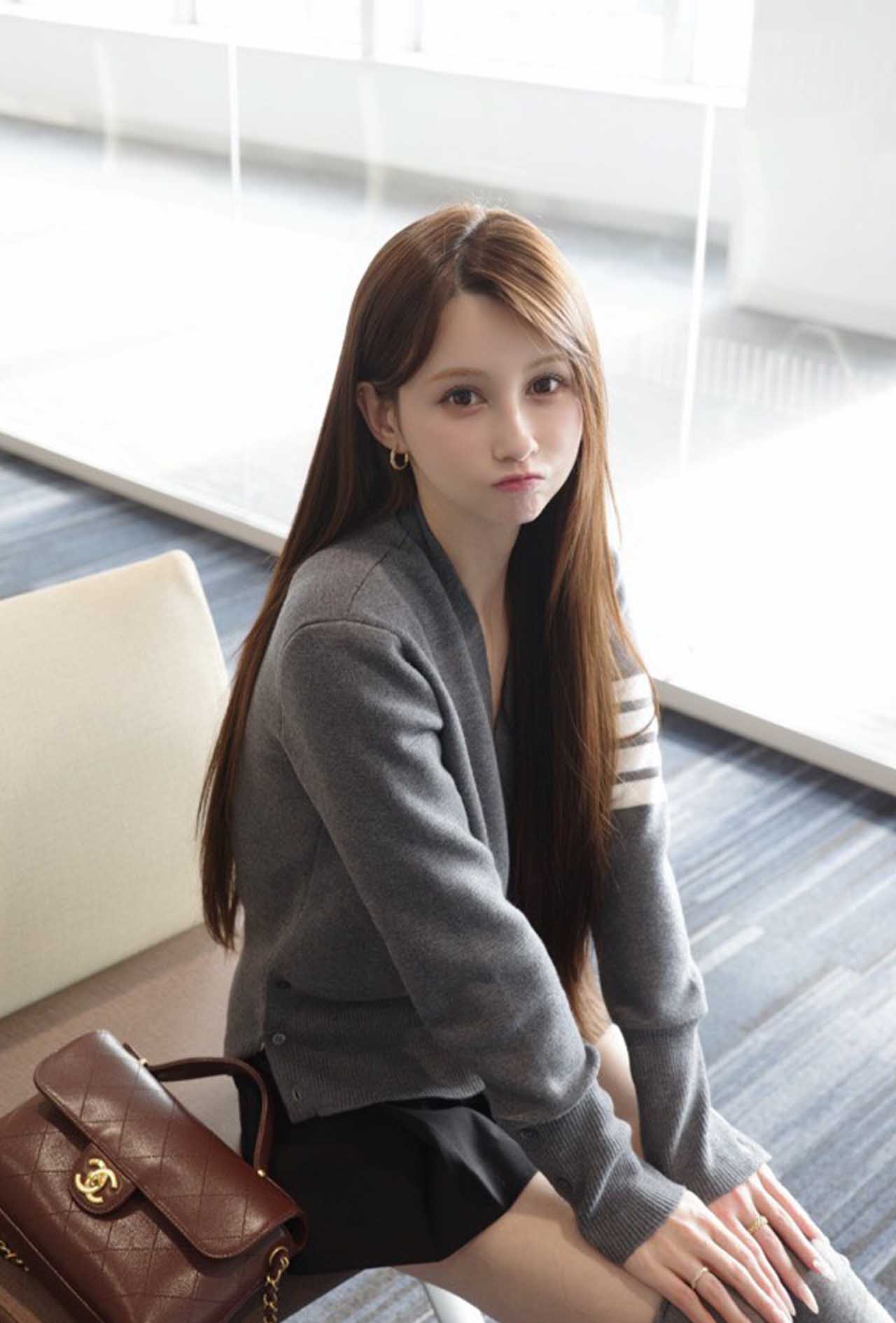 《真顔がこの口なのかな》口を尖らせほっぺたを膨らませた顔のダレノガレに総ツッコミ（本人のXより）