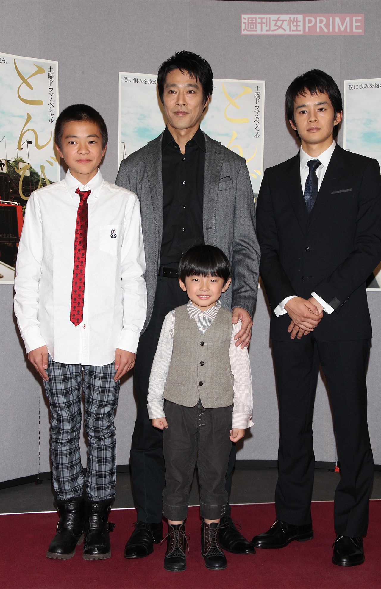 『とんび』の制作発表会見に臨む堤真一（2011年）