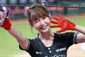 WBCから早1か月経つも冷めない人気！かわいすぎる“台湾チア”が選手より