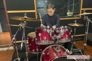 加トちゃんはドラム、ブーさんと仲本さんはギターでバンド練習も熱心に