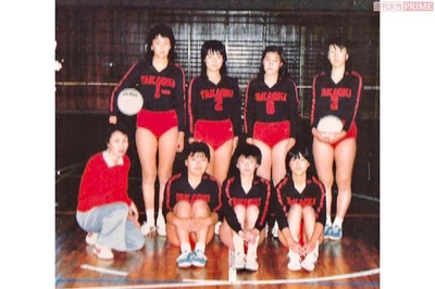 高校のバレーボール部ではキャプテンでエース。すでにリーダーの資質が開花していた