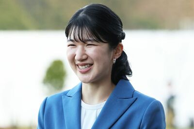 《沿道に2日間で2万5000人》愛子さま初の青森訪問で巻き起こった“熱狂フィーバー”…車椅子の高齢者も立ち…