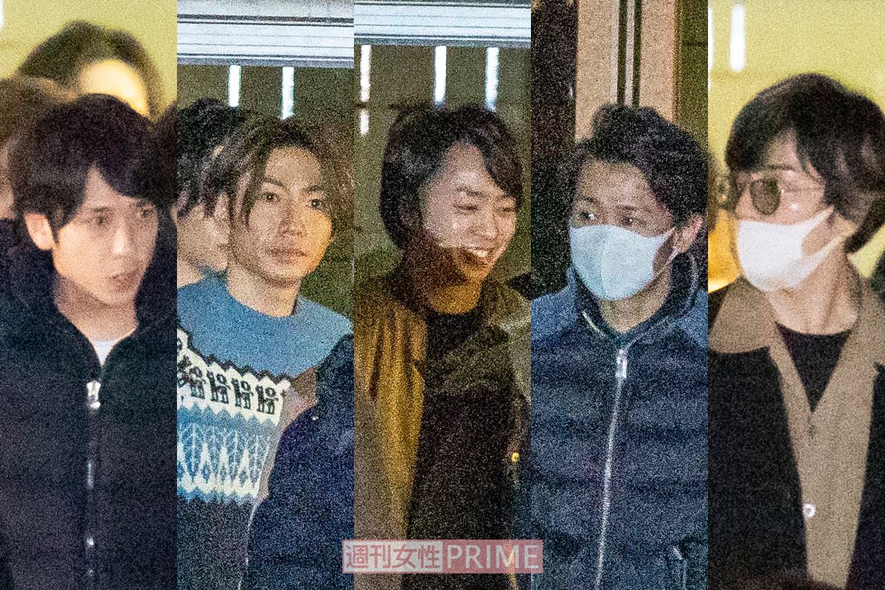 嵐の5人（左から）二宮和也、相葉雅紀、櫻井翔、大野智、松本潤