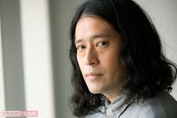 又吉直樹、芸人か小説家かを問われ「どうでもええんちゃうかなって思ってます」