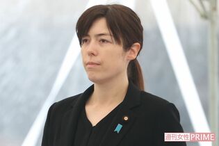 小野田紀美大臣が「騙されやすすぎませんか？」とブチギレた〈Temuで購入デマ〉過去のシルバー衣装に続く“服装論争”
