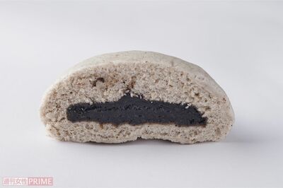 【あんまん】第1位　ローソン　北海道小豆のごまあんまん／138円　撮影／山田智絵