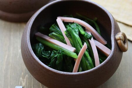 ギョニソとほうれん草のからしじょうゆあえ（画像提供／ぐるまん食堂さん）