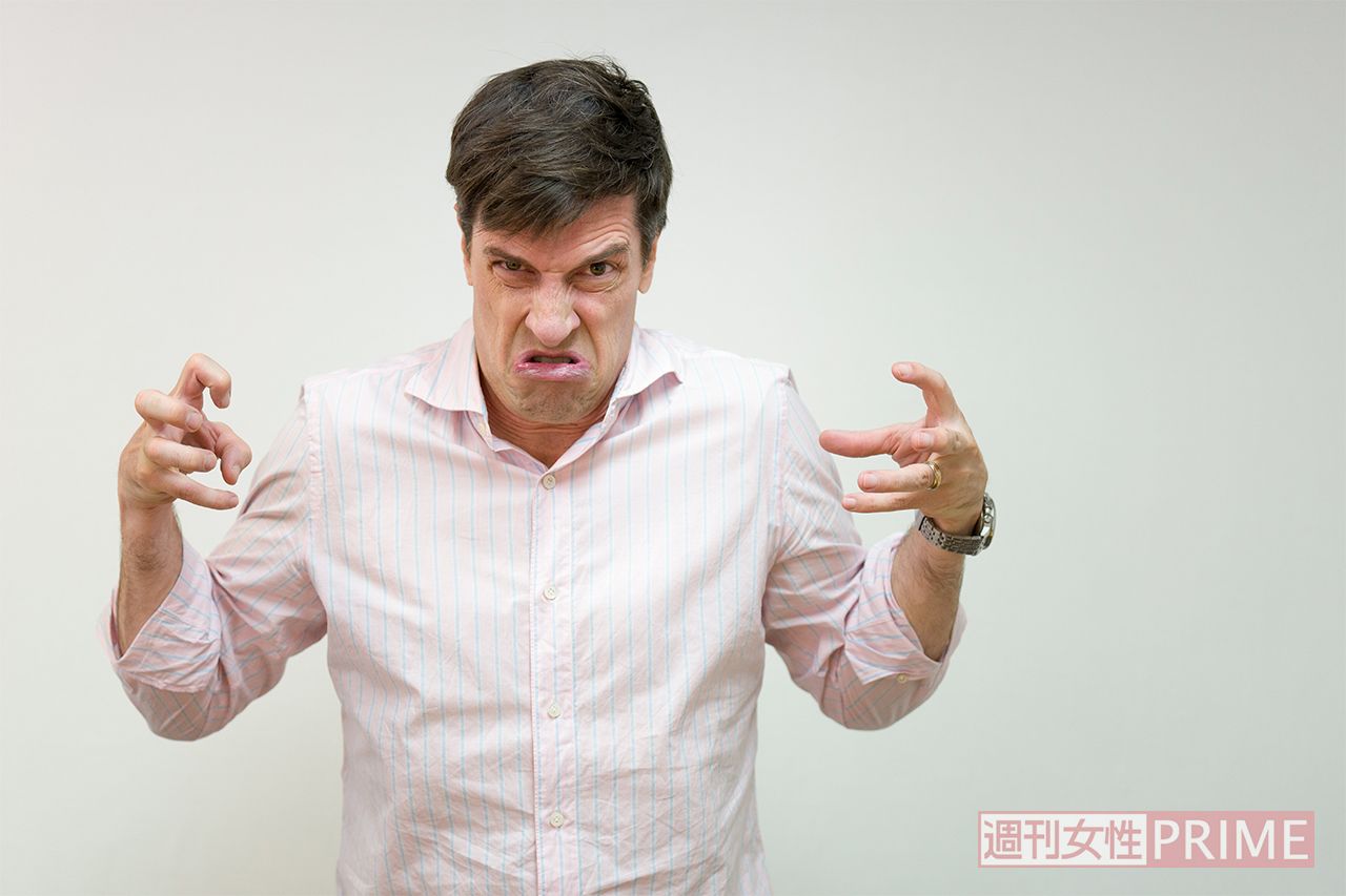 「テレビではあまりやらないけど、実は変顔がすごく得意なんですよ！」とカメラに向かって次々と変顔を披露してくれたパックン