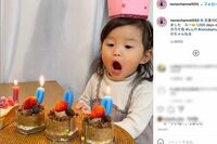 天才歌姫・ののちゃんのクリスマス会予告に「よく働かせるね」「参加費高いな」“6歳の多忙さ”に寄せられ…