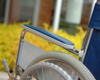 フィフィ、乙武さんの行為は「不倫か介護か」 捉え直す