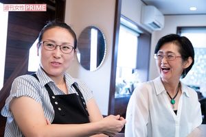 「友達みたいな親子ですよ」とママ友の難波さん　撮影／齋藤周造