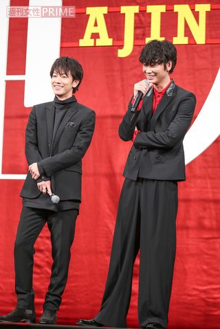 佐藤健、綾野剛　撮影／竹内摩耶