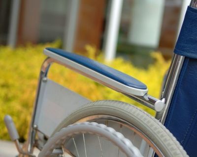 フィフィ、乙武さんの行為は「不倫か介護か」 捉え直す