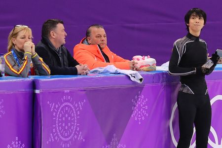 チーム・ブライアンは常に複数のコーチが選手の指導を行っている