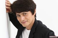 還暦間近の松村雄基、俳優・歌手・茶道・書家・そして社長業「中高生くらいから精神年齢は変わってない 」