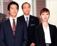 堤真一、戸田恵梨香に｢吉田鋼太郎には気をつけろ！｣