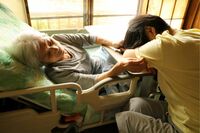 「人生の最期は自宅で」が6割、最期を迎えたくない場所は「子の家」の一方、「病院では死にたくない」とい…