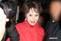 大炎上のデヴィ夫人、繰り返してきた“問題発言”と「それでもテレビが求める」理由