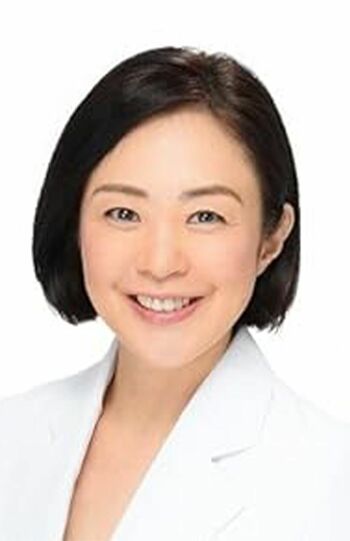 麻生れいみさん●管理栄養士、医療栄養学修士。『20kgやせた！糖質オフ入門最新版』（宝島社）、『麻生れいみ式ロカボダイエット』（ワニブックス）他、著書累計119万部突破。NHK『あさイチ』などメディアにも多数出演。テレビ番組内で芸人ゆりやんレトリィバァのダイエットを指導し、10日間で8.3kgの減量を成功させる。